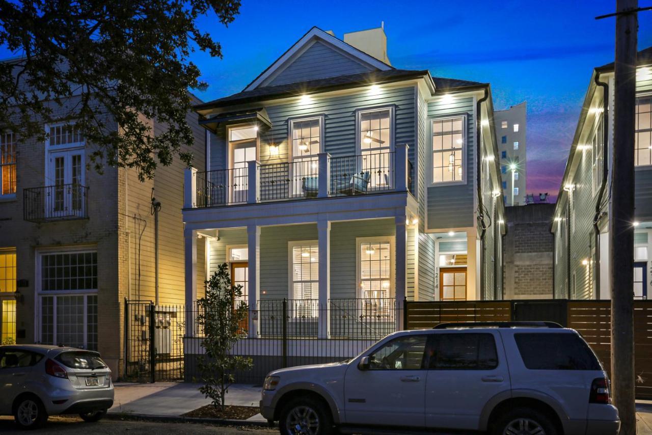 Hosteeva Stunning 4 Bedroom Condo W Pool Steps To St Charles Ave New Orleans Exterior photo